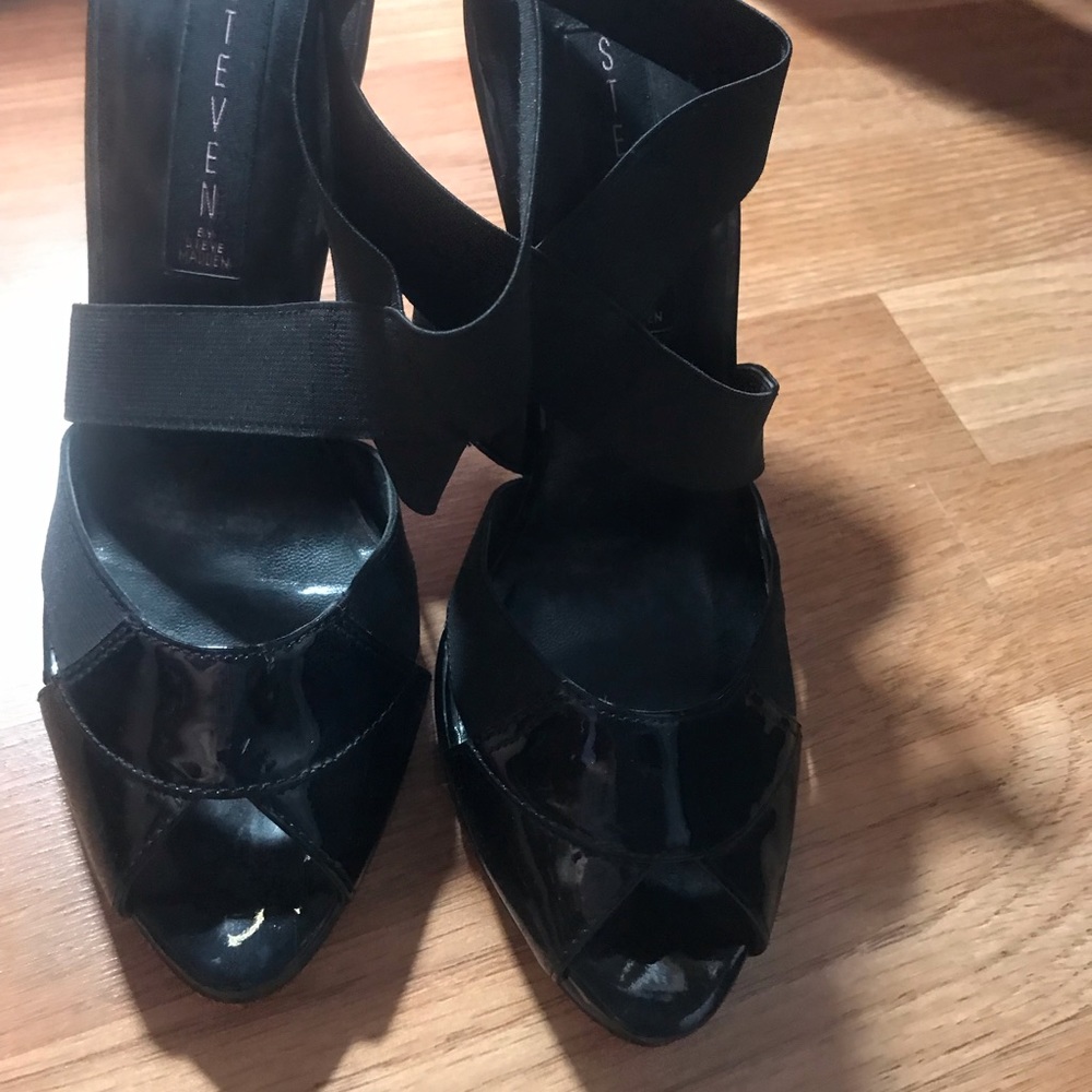 Black Steve Madden heels